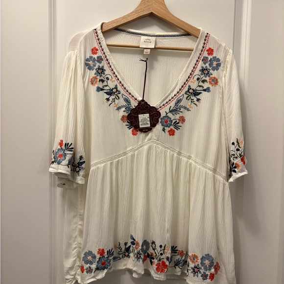 Knox Rose White Floral Embroidered Blouse - Picture 2 of 8